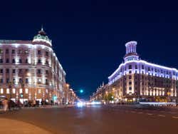 Calle Tverskaya de noche